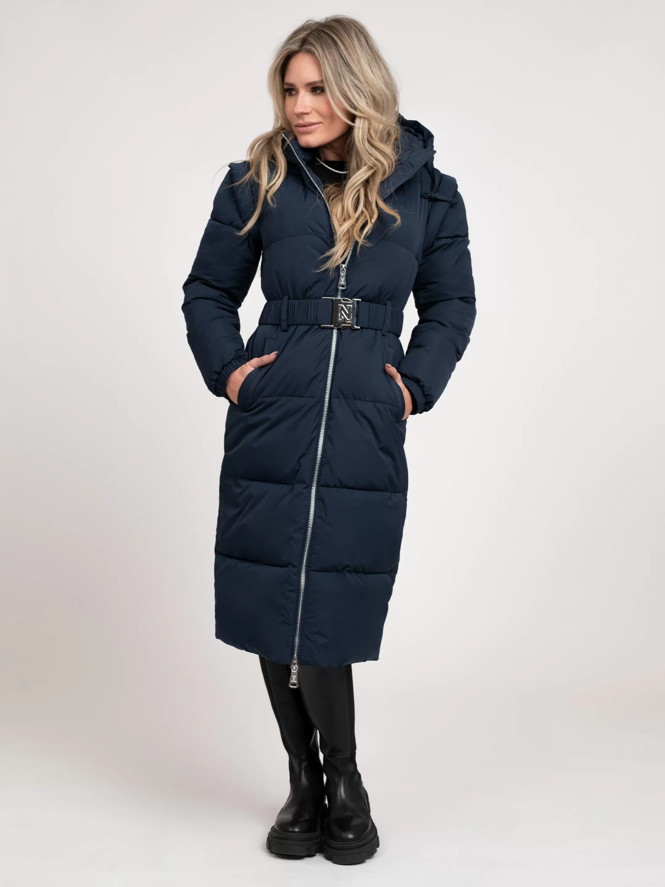 Hot NIKKIE Long Puffer coat with removable sleeves Extra Navy