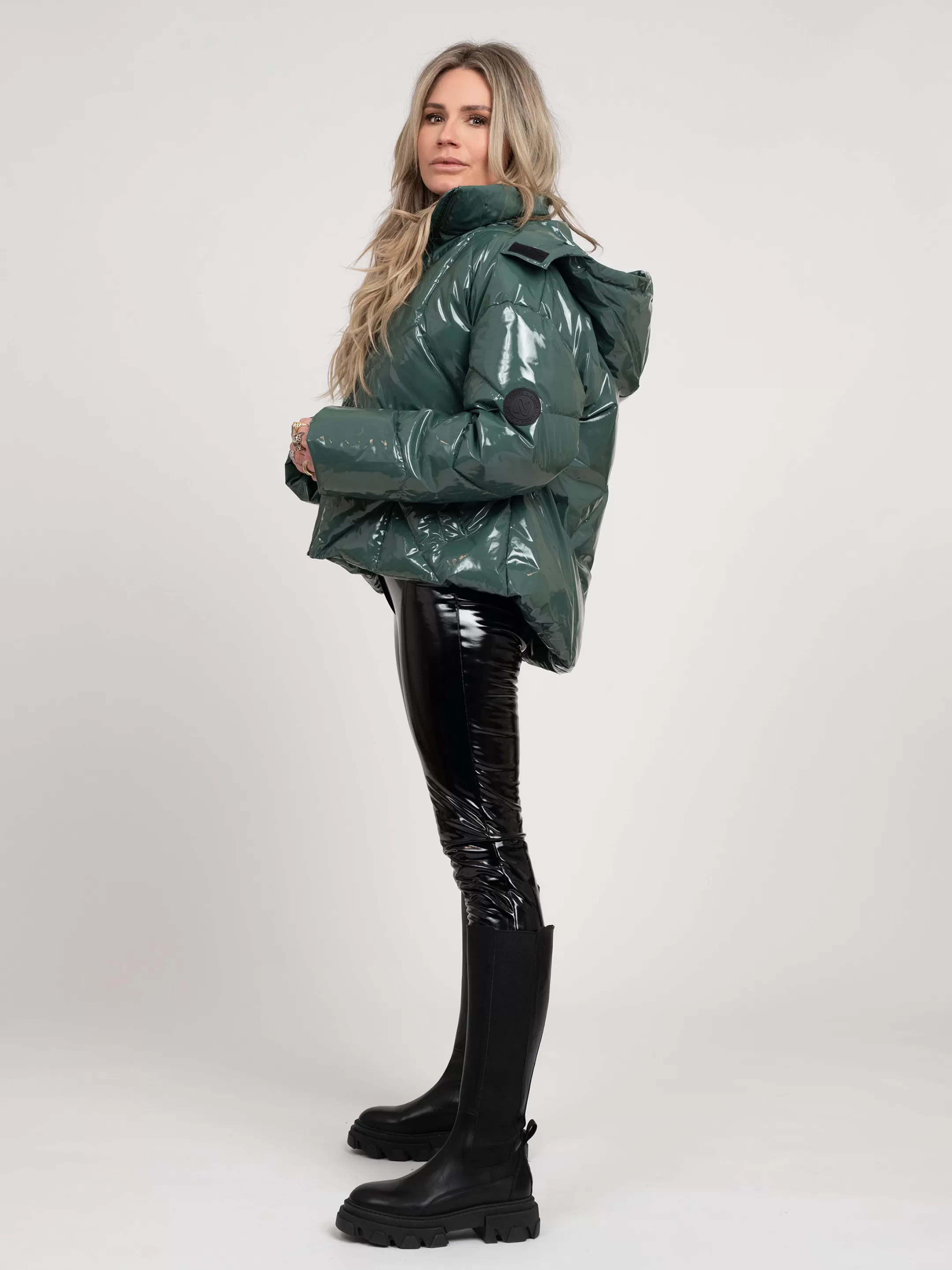 Online NIKKIE Shiny Puffer coat with hood Garden Green