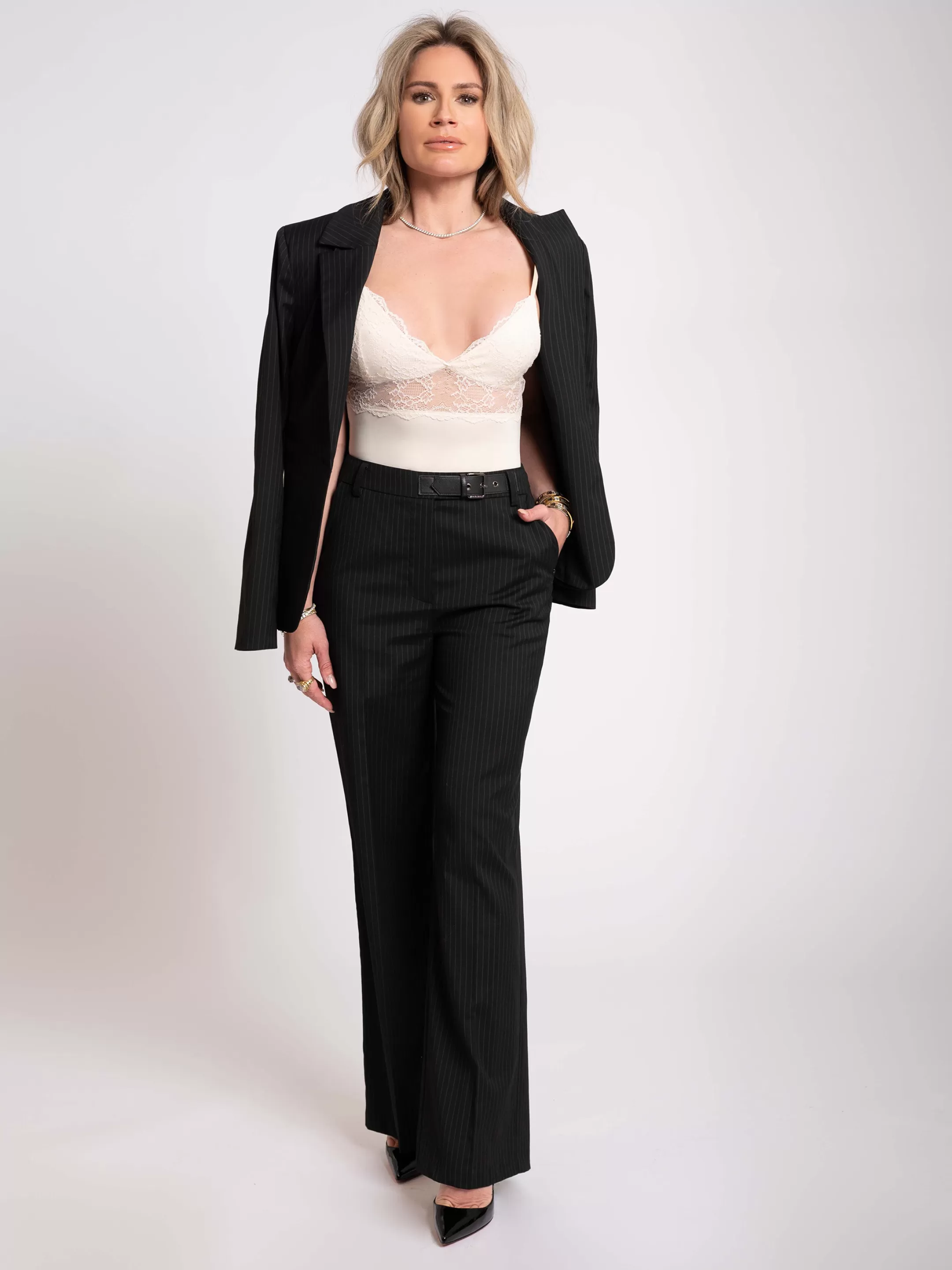 Sale NIKKIE Striped blazer Black